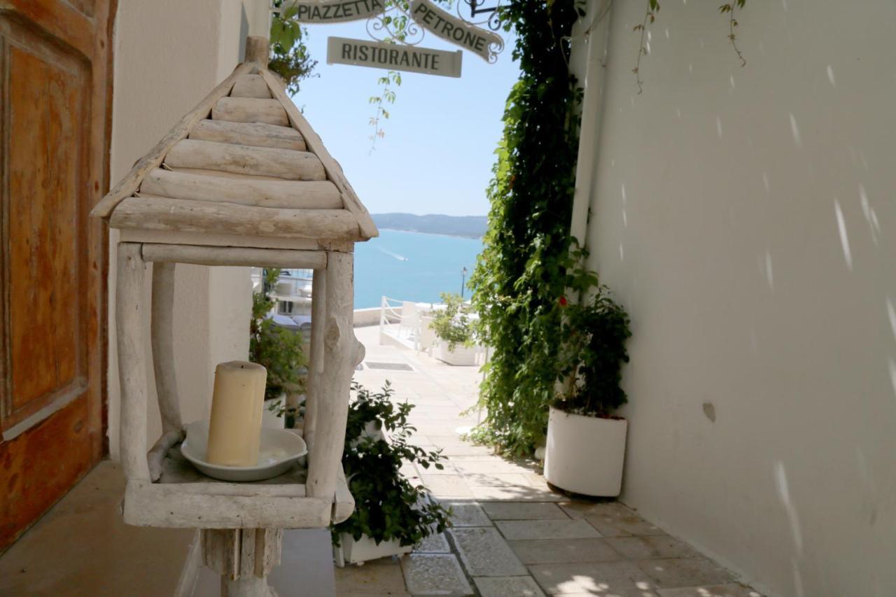 Piazzetta Petrone Apartments + Parking Vieste Luaran gambar