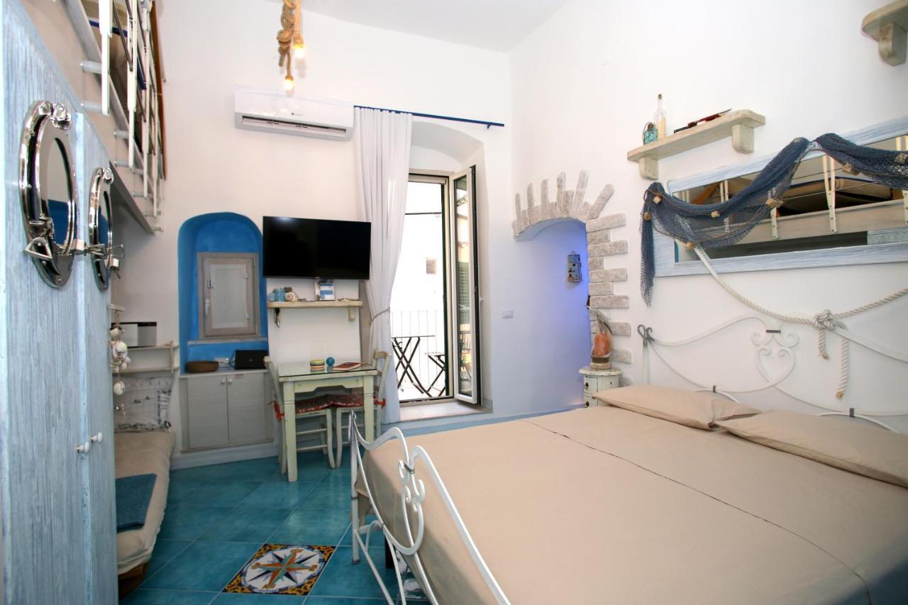 Piazzetta Petrone Apartments + Parking Vieste Luaran gambar