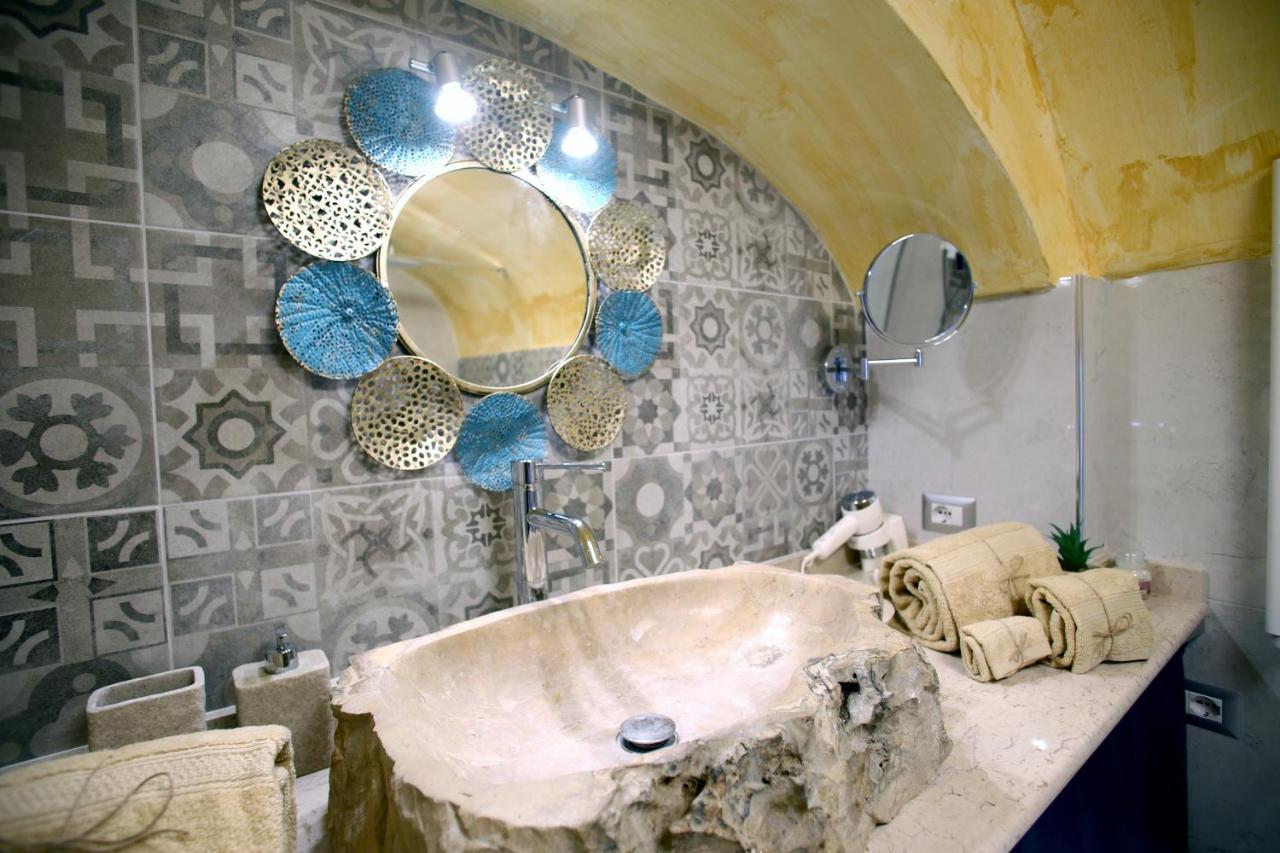 Piazzetta Petrone Apartments + Parking Vieste Luaran gambar