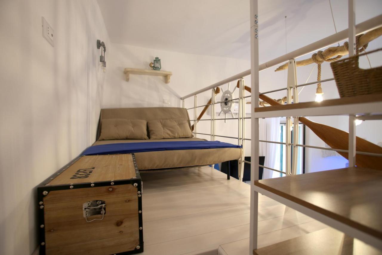 Piazzetta Petrone Apartments + Parking Vieste Luaran gambar