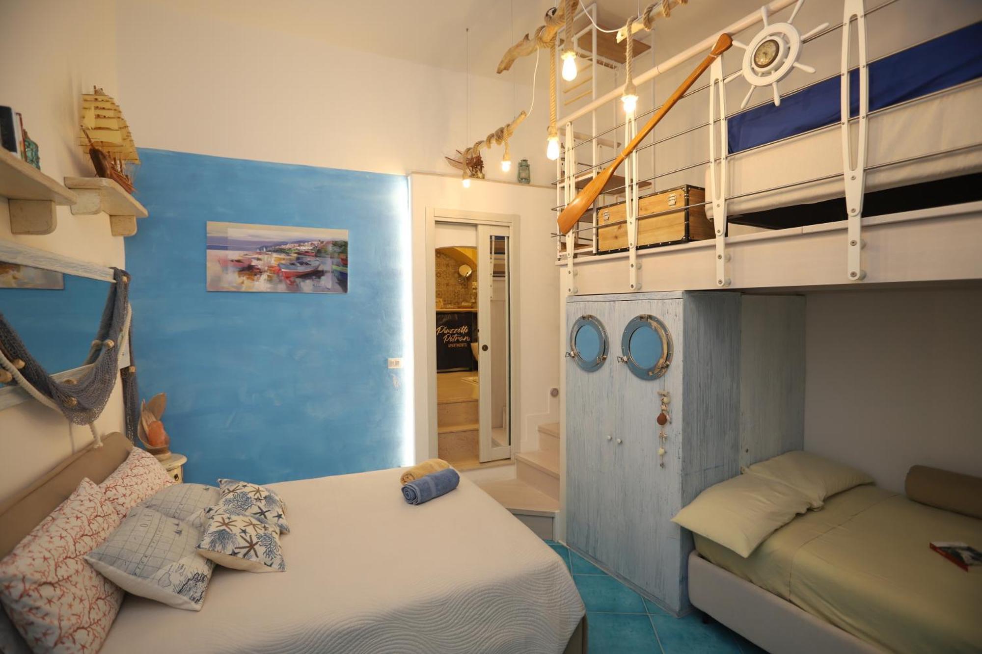 Piazzetta Petrone Apartments + Parking Vieste Luaran gambar