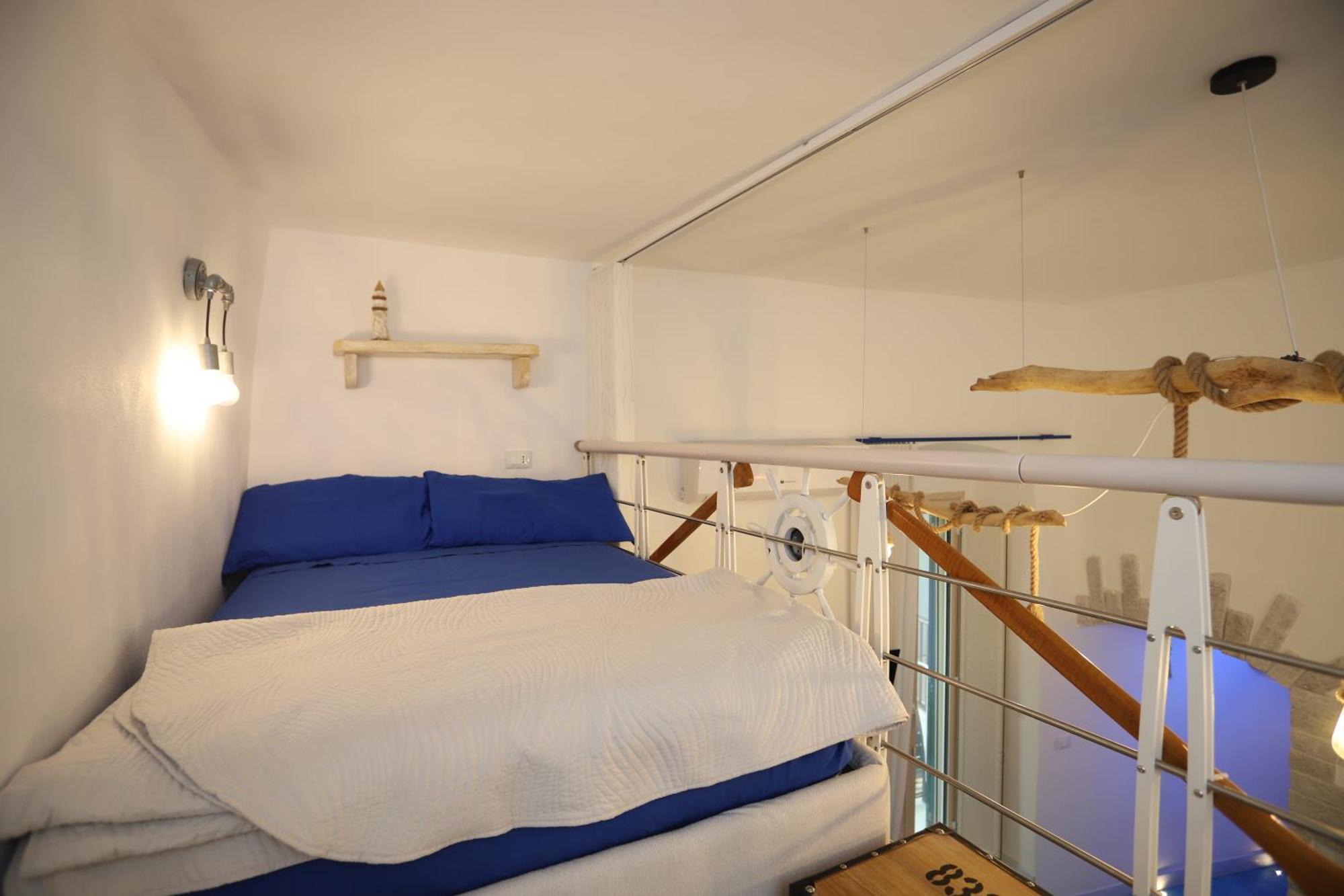 Piazzetta Petrone Apartments + Parking Vieste Luaran gambar